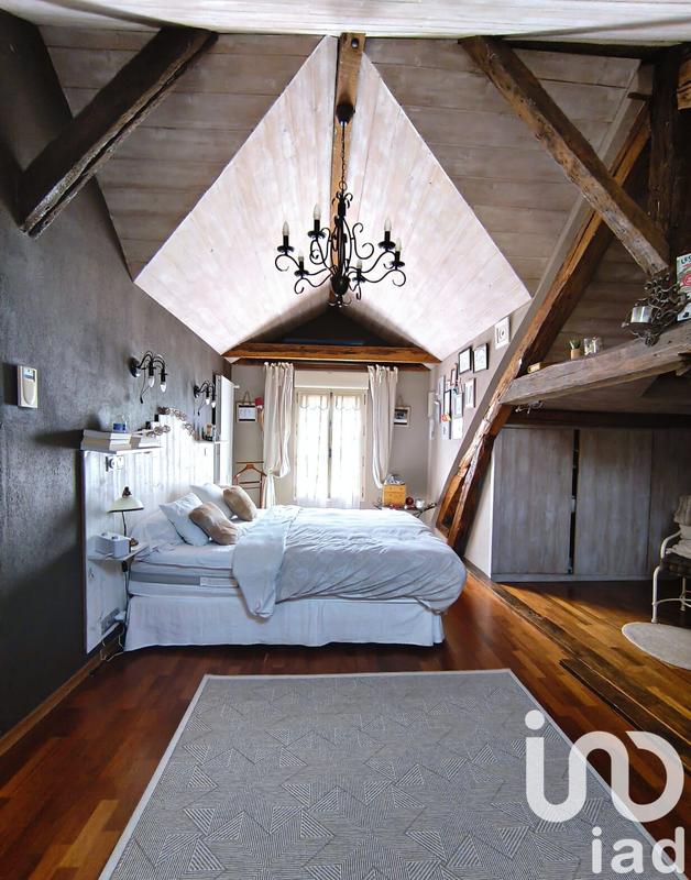 Maison - 700 m² - 24 pièces