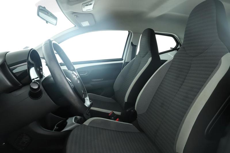 Toyota Aygo 1.0 Vvt-i X-Play 5p 72 ch