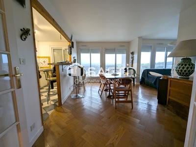 Appartement - 82 m² - 4 pièces