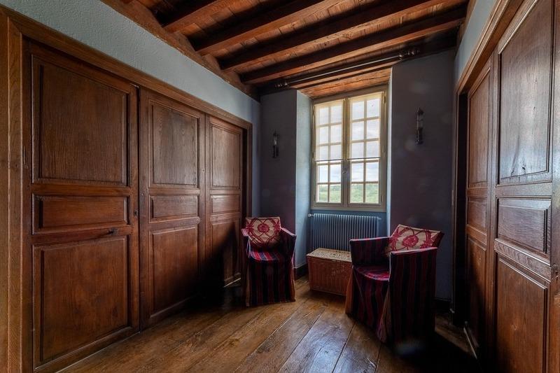 Propriété - 450 m² - 8 pièces