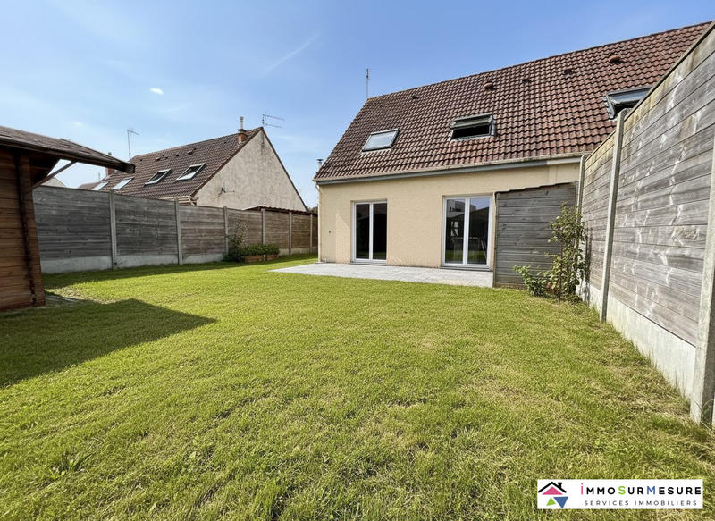 Maison - 90 m² - 4 pièces