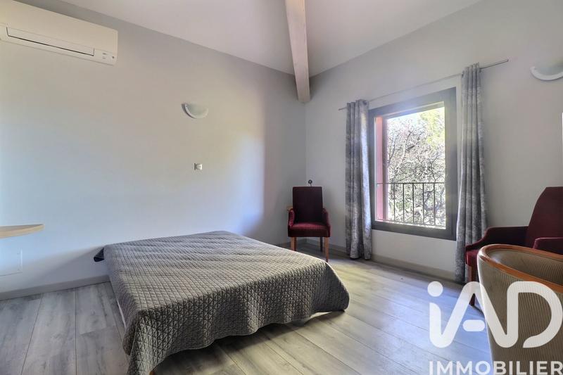 Maison - 305 m² - 10 pièces