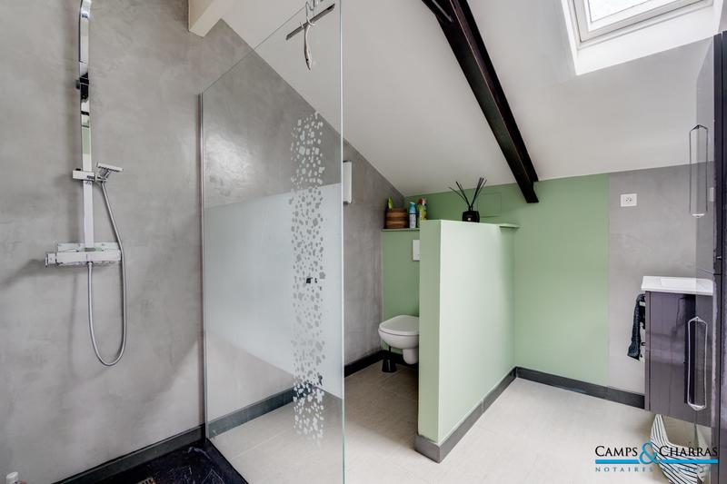 Maison - 211 m² - 7 pièces