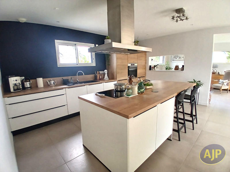 Maison - 152 m² - 5 pièces