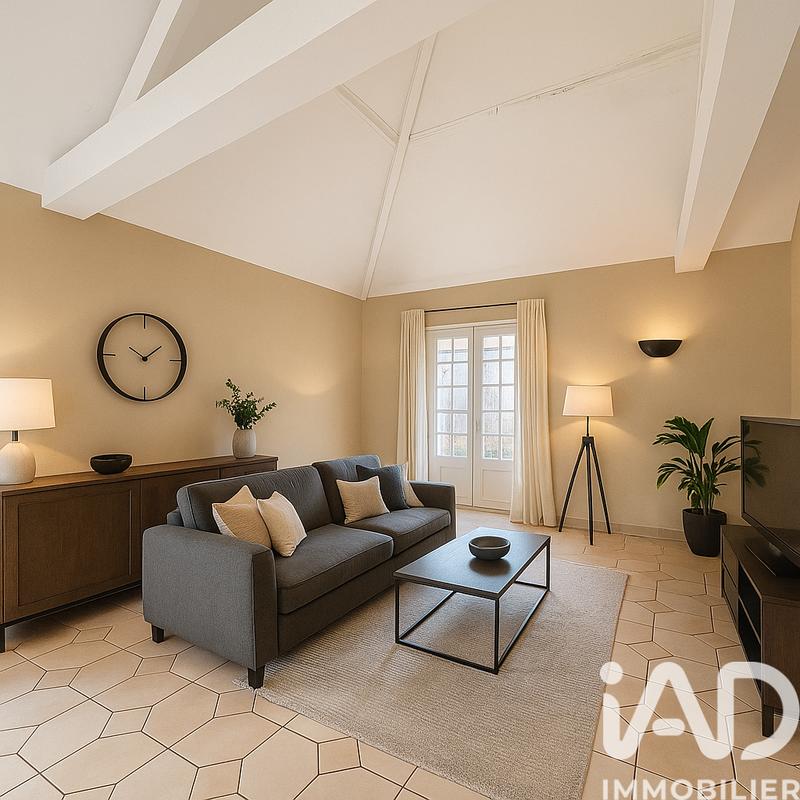 Maison - 210 m² - 6 pièces