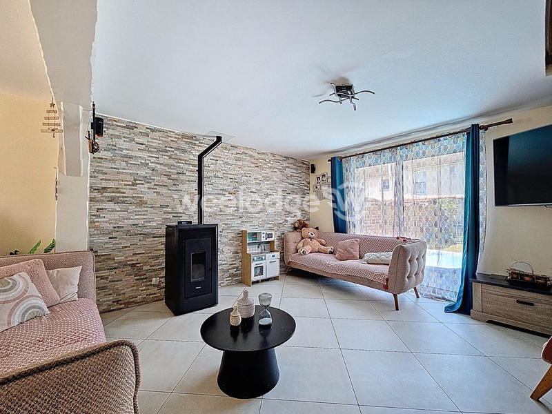 Maison - 90 m² - 5 pièces