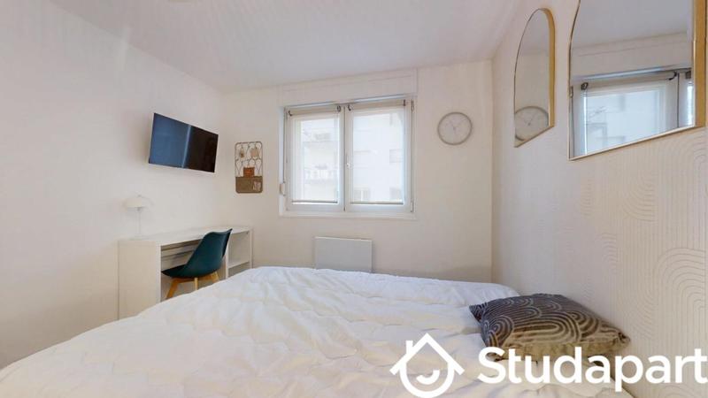 Chambre - 11 m² - 1 pièce