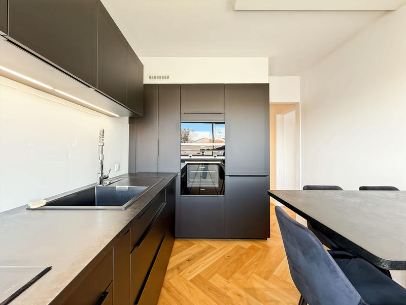 Appartement - 80 m² - 3 pièces