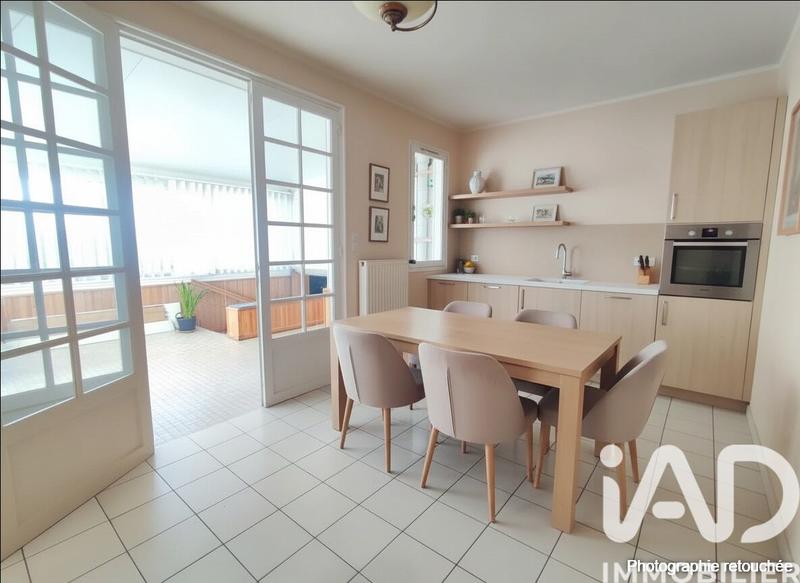 Maison - 204 m² - 10 pièces
