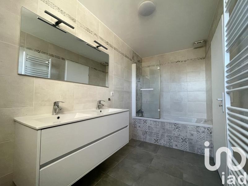 Maison - 180 m² - 8 pièces