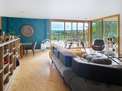 Maison - 214 m² - 7 pièces