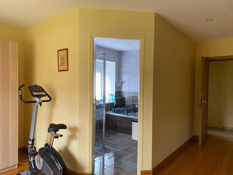 Maison - 250 m² - 8 pièces