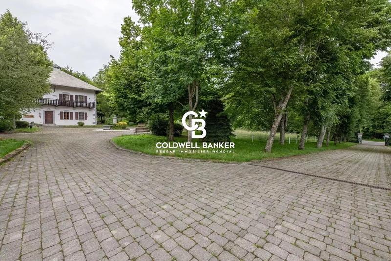 Maison de domaine équestre - 400 m² - 10 pièces