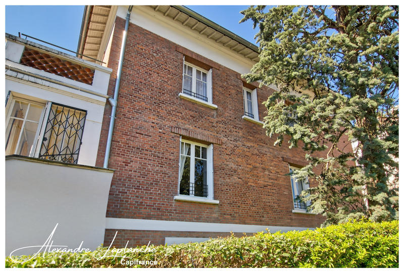 Maison bourgeoise - 217 m² - 10 pièces