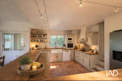 Maison - 215 m² - 5 pièces