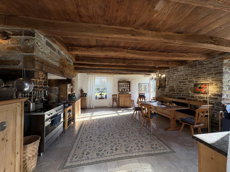 Maison - 140 m² - 4 pièces