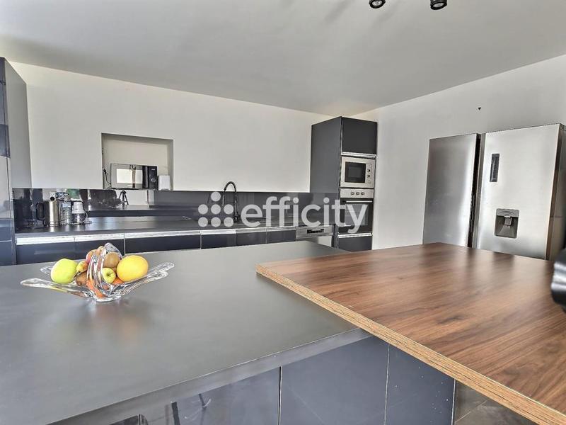 Maison - 136 m² - 4 pièces
