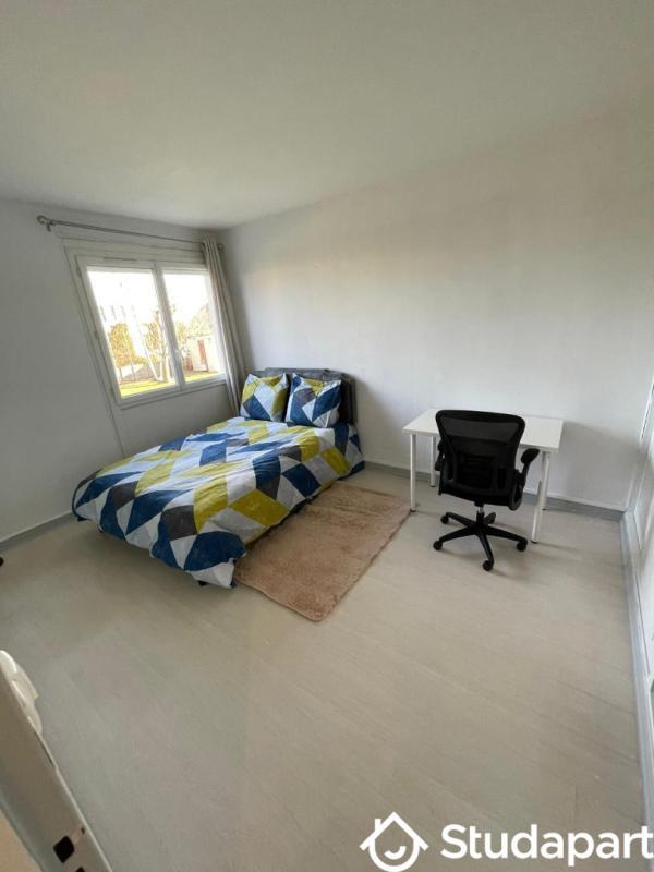 Chambre - 73 m² - 1 pièce