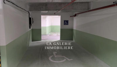 Parking / Garage - 14 m²