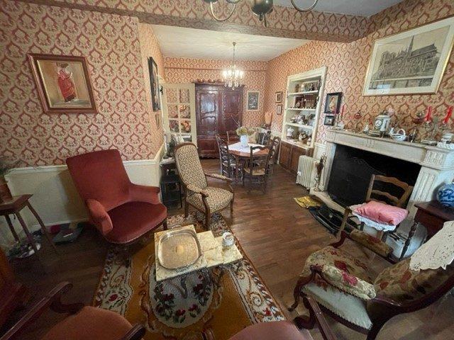 Maison ancienne - 200 m² - 10 pièces