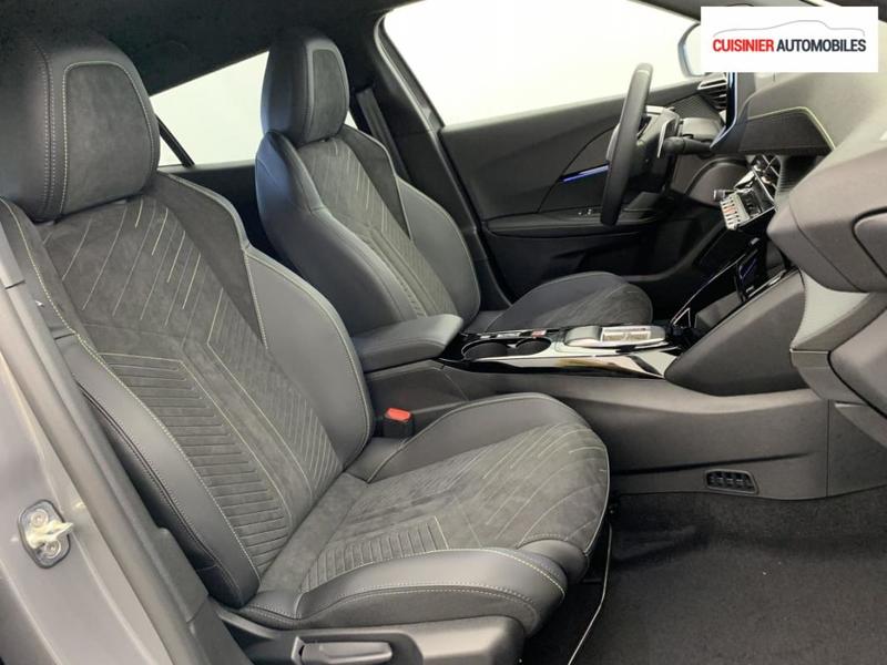 Peugeot 2008 Hybrid 145 e-Dcs6 Gt