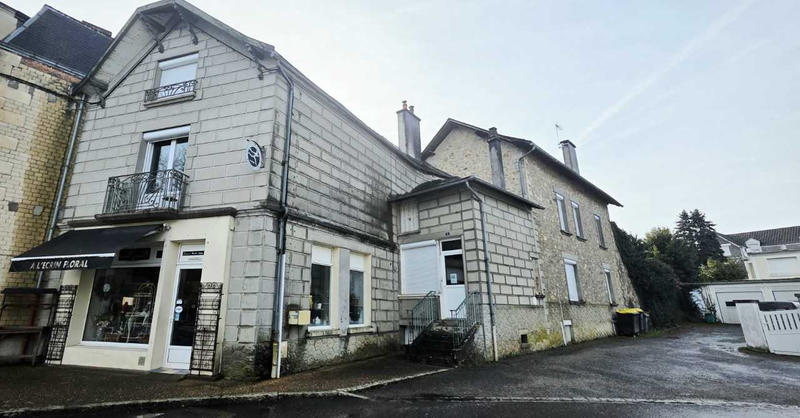 Maison - 230 m² - 11 pièces