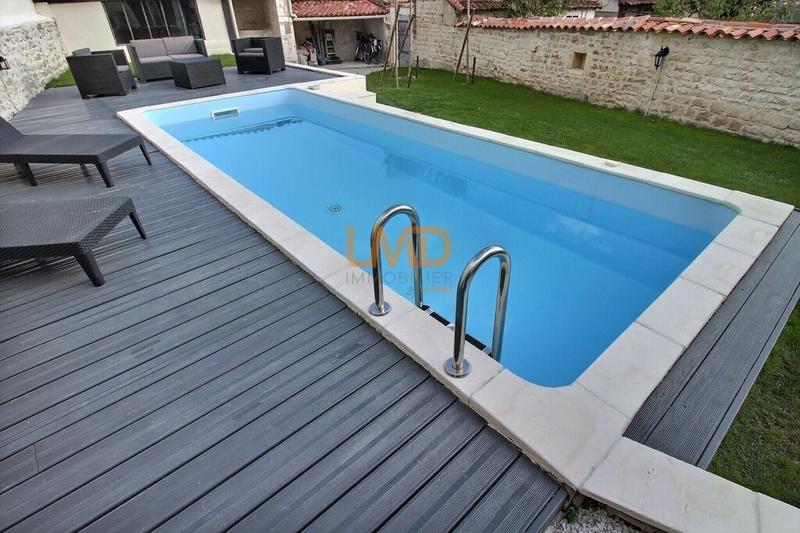 Maison en pierre - 102 m² - 5 pièces