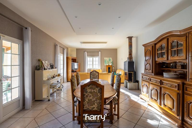 Maison - 350 m² - 13 pièces