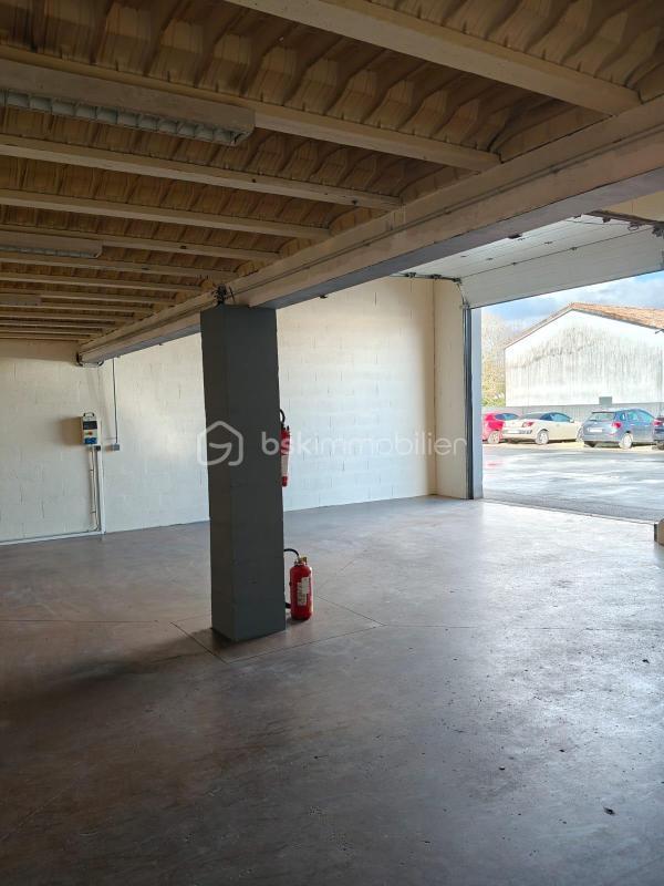 Local d'activité / Entrepôt - 171 m² - 4 pièces