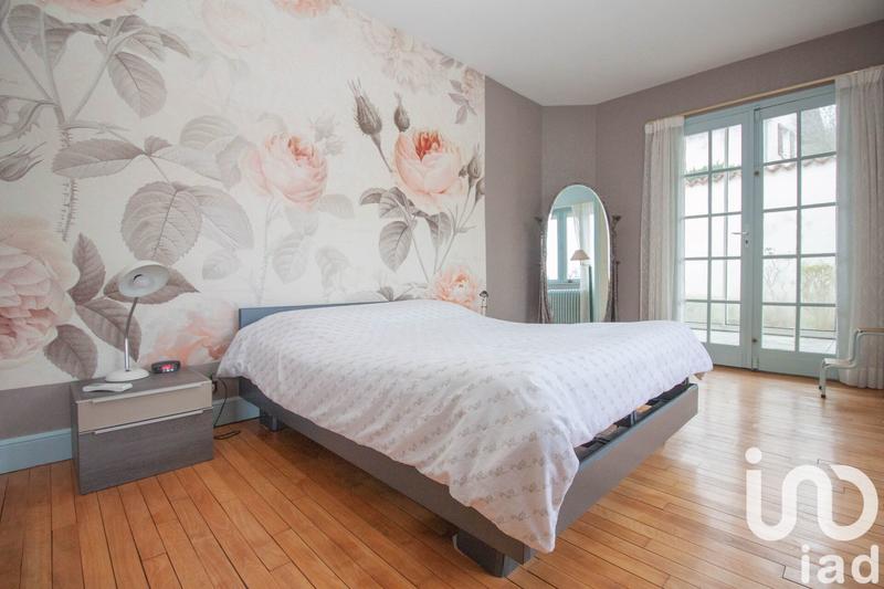 Maison - 270 m² - 8 pièces