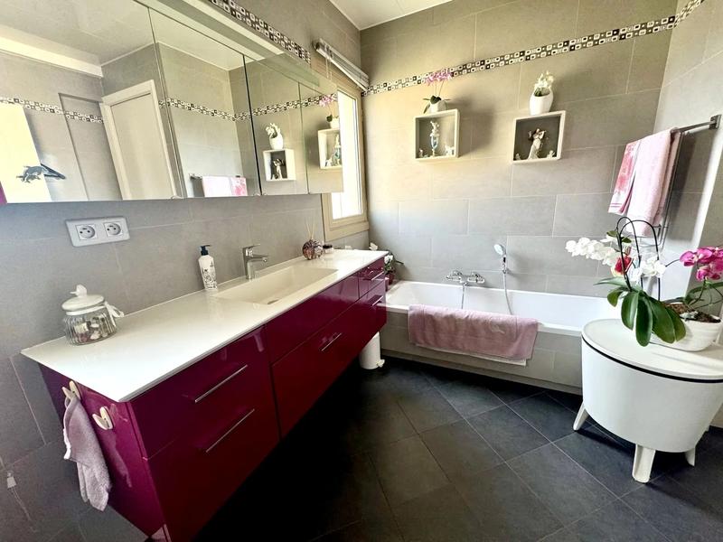 Appartement - 103 m² - 3 pièces