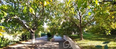 Maison traditionnelle - 187 m² - 7 pièces