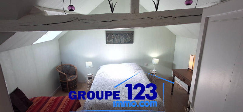Maison - 220 m² - 6 pièces