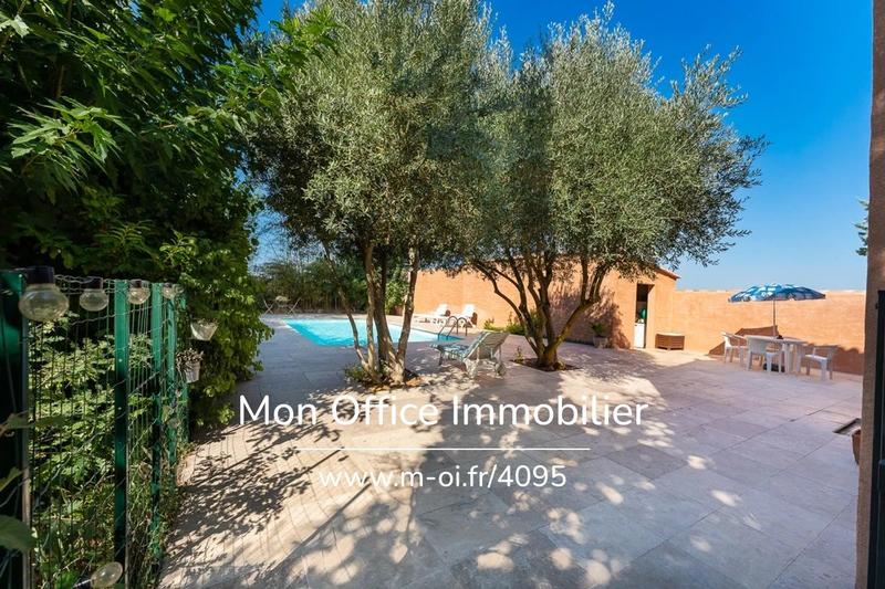 Mas - 210 m² - 10 pièces