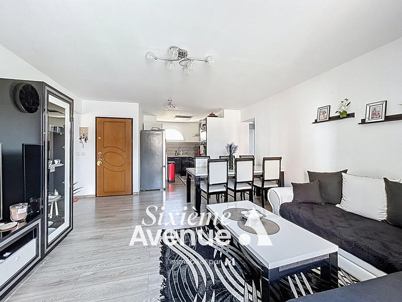 Maison - 186 m² - 8 pièces