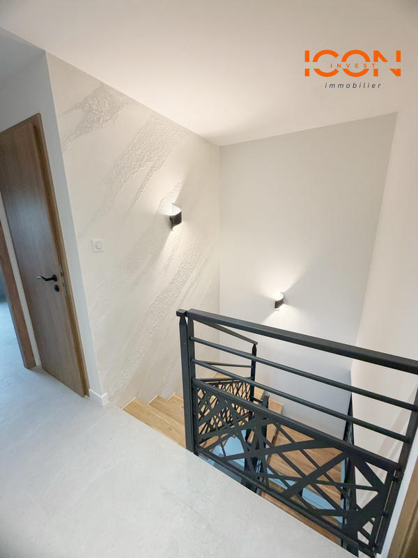 Maison - 110 m² - 4 pièces