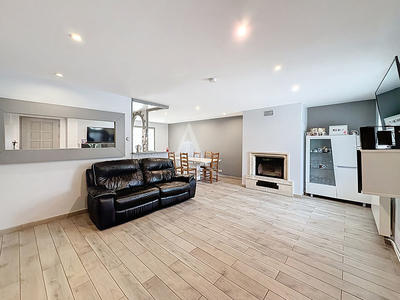 Maison - 104 m² - 6 pièces