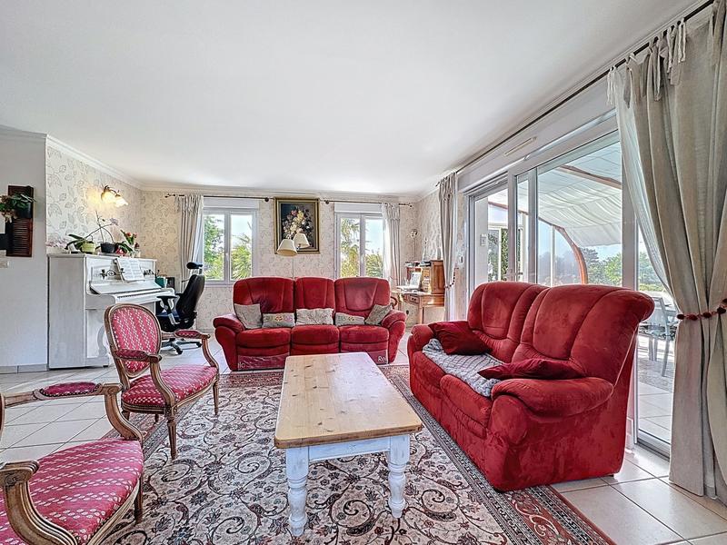 Maison traditionnelle - 214 m² - 7 pièces