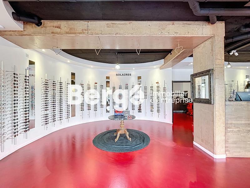 Local commercial - 220 m² - 10 pièces