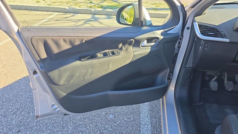 Peugeot 207 1.6 Vti 120 Urban