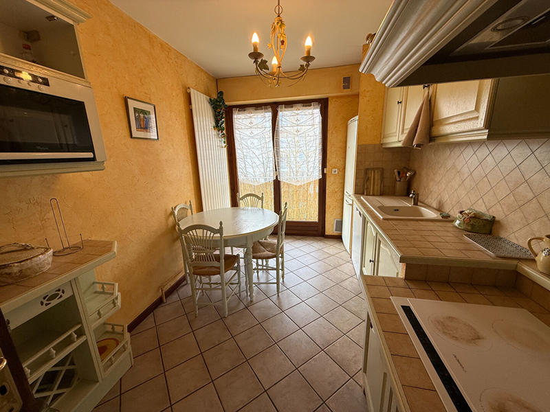 Appartement - 77 m² - 3 pièces