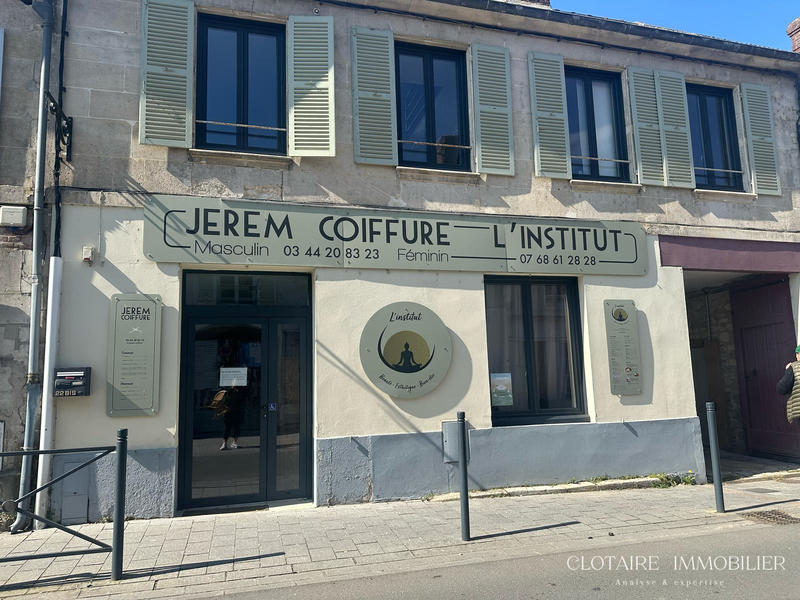 Maison - 140 m² - 5 pièces