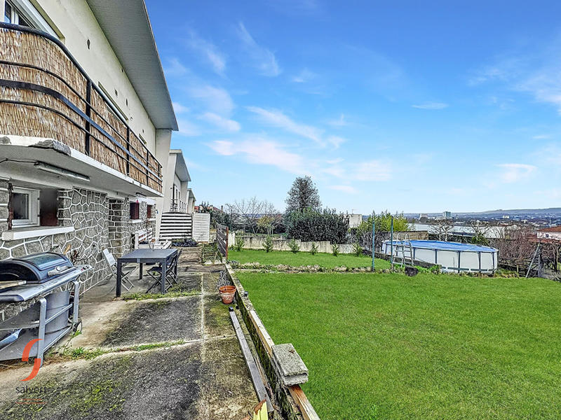 Maison - 94 m² - 4 pièces