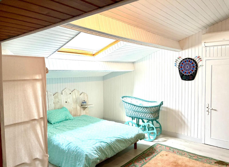 Maison - 250 m² - 7 pièces