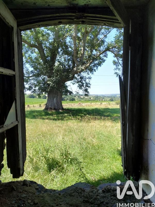 Maison de campagne - 360 m² - 2 pièces