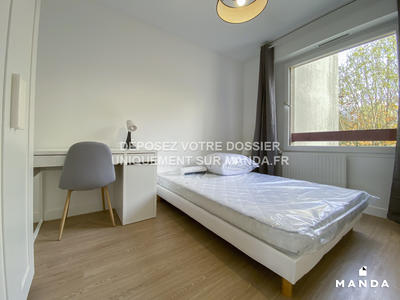 Chambre - 10 m² - 6 pièces