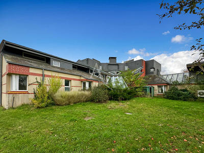 Maison - 320 m² - 12 pièces