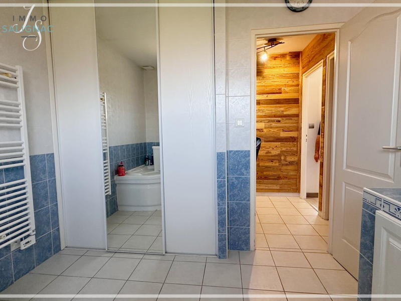 Maison - 140 m² - 5 pièces