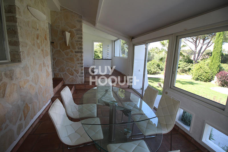 Maison - 200 m² - 6 pièces