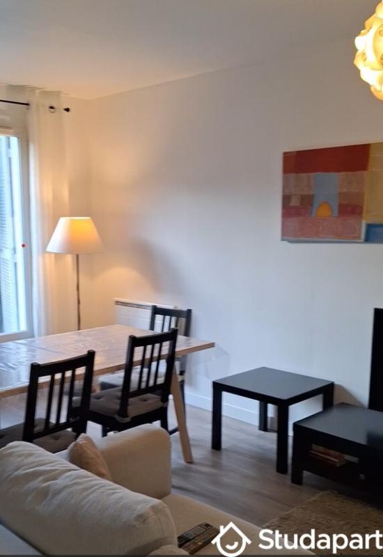 Chambre - 9 m² - 1 pièce